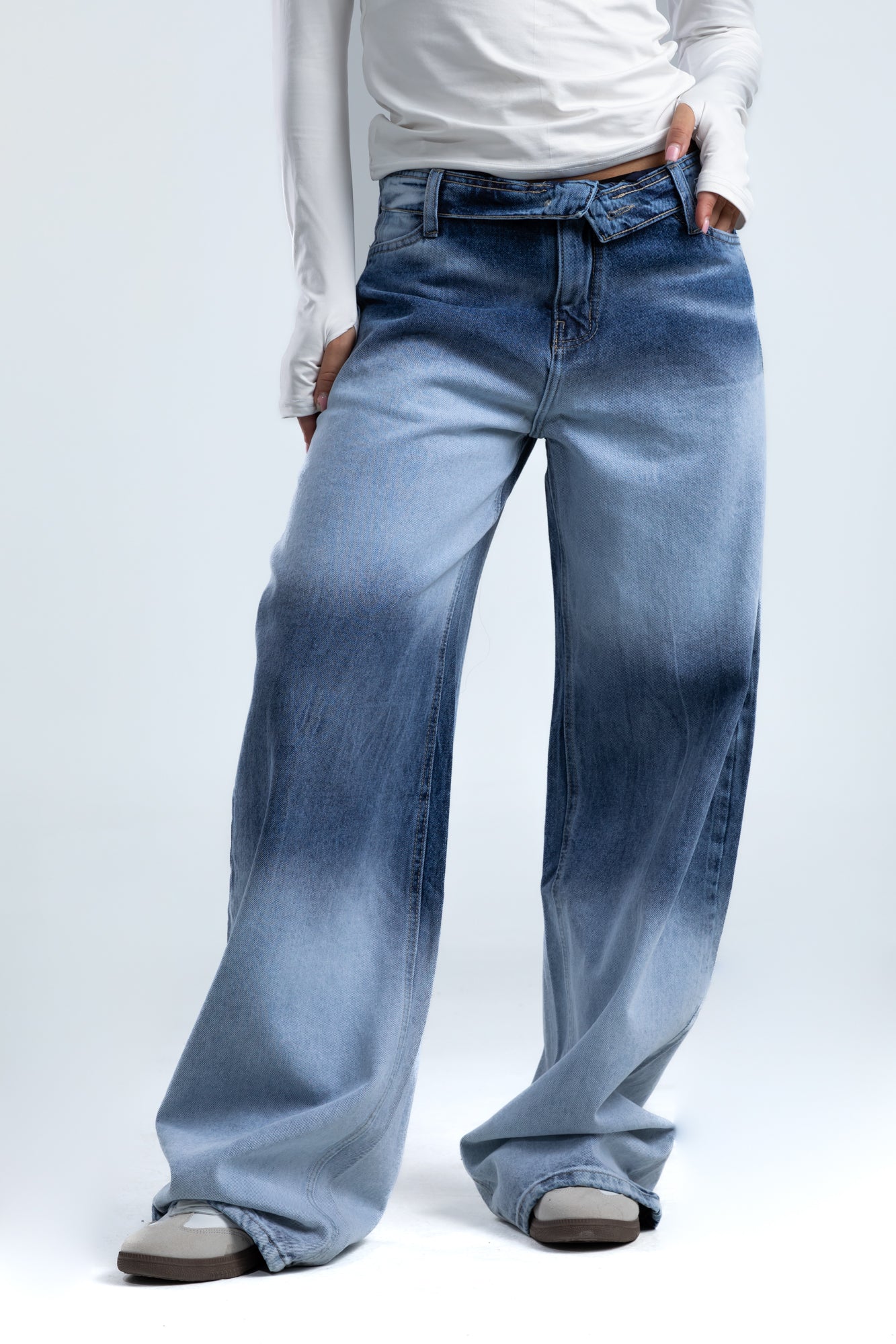 1022-Frost Fade Waist Rewind Tapered Jeans