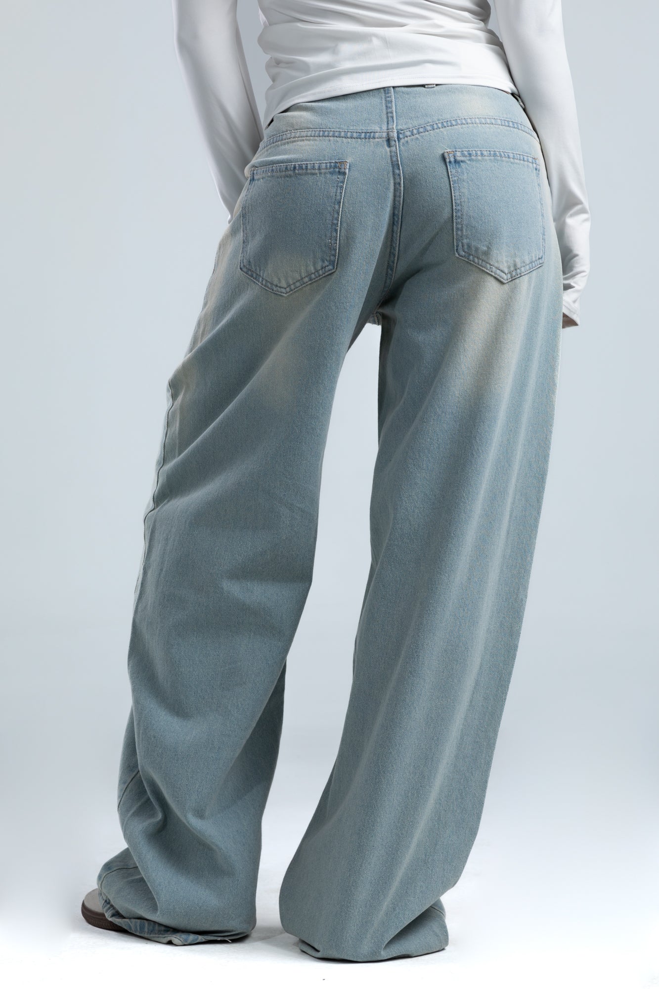 1004-Dusty Blue Curve Tapered Jeans