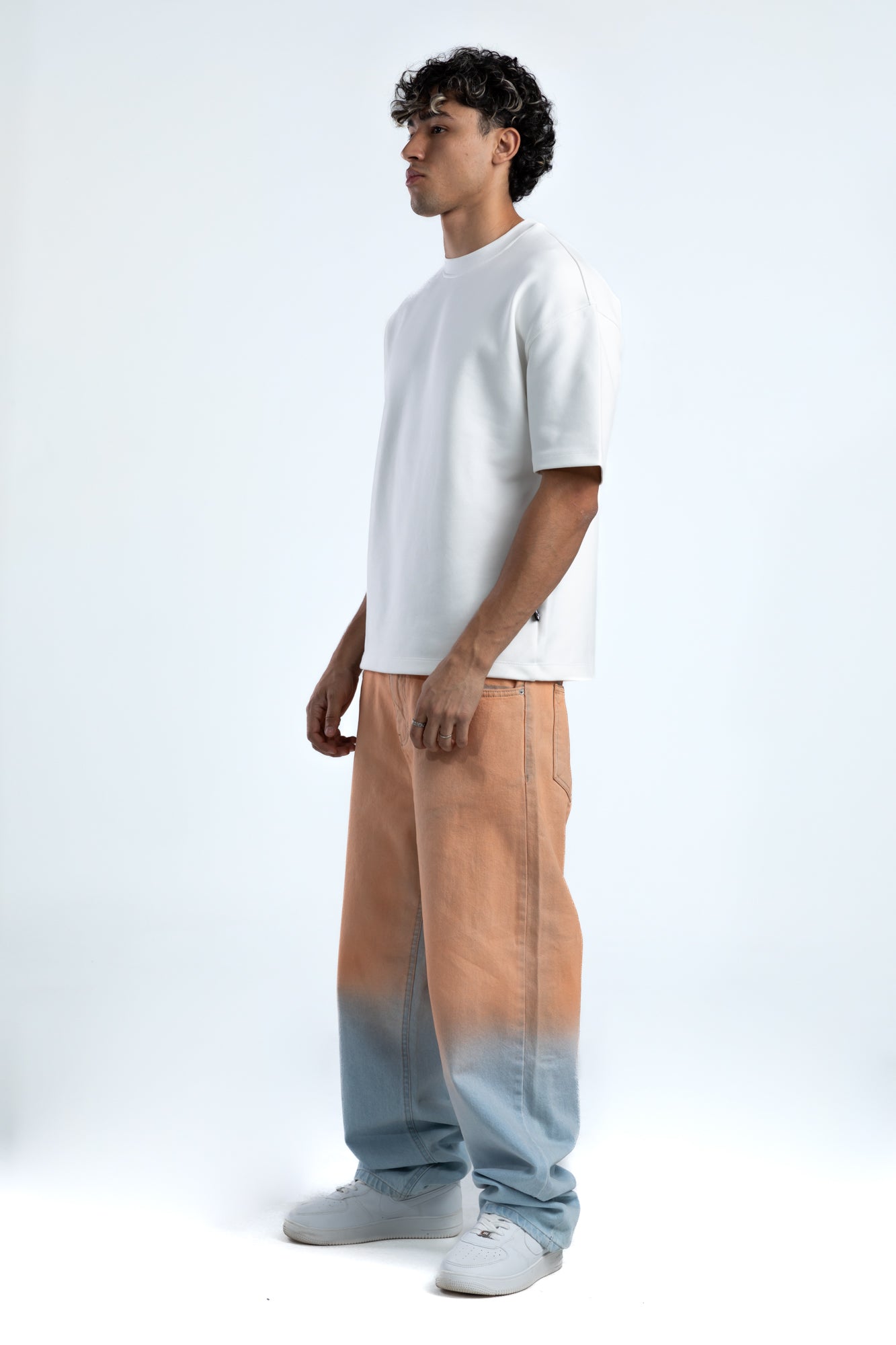 1047-Peach Ice Relaxed Silhouette Jeans