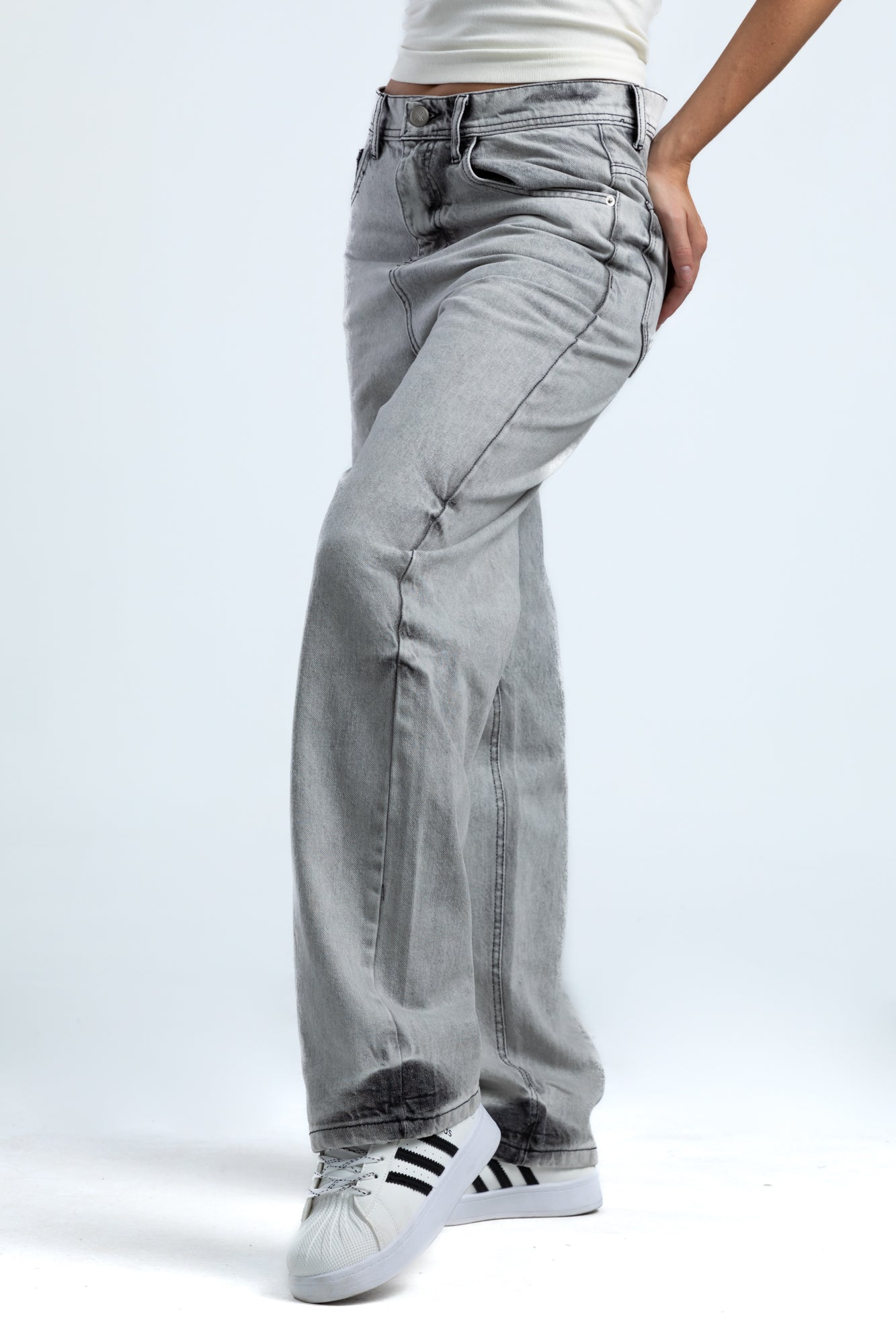1053-Ice Grey Tack Frost Relaxed Silhouette Jeans