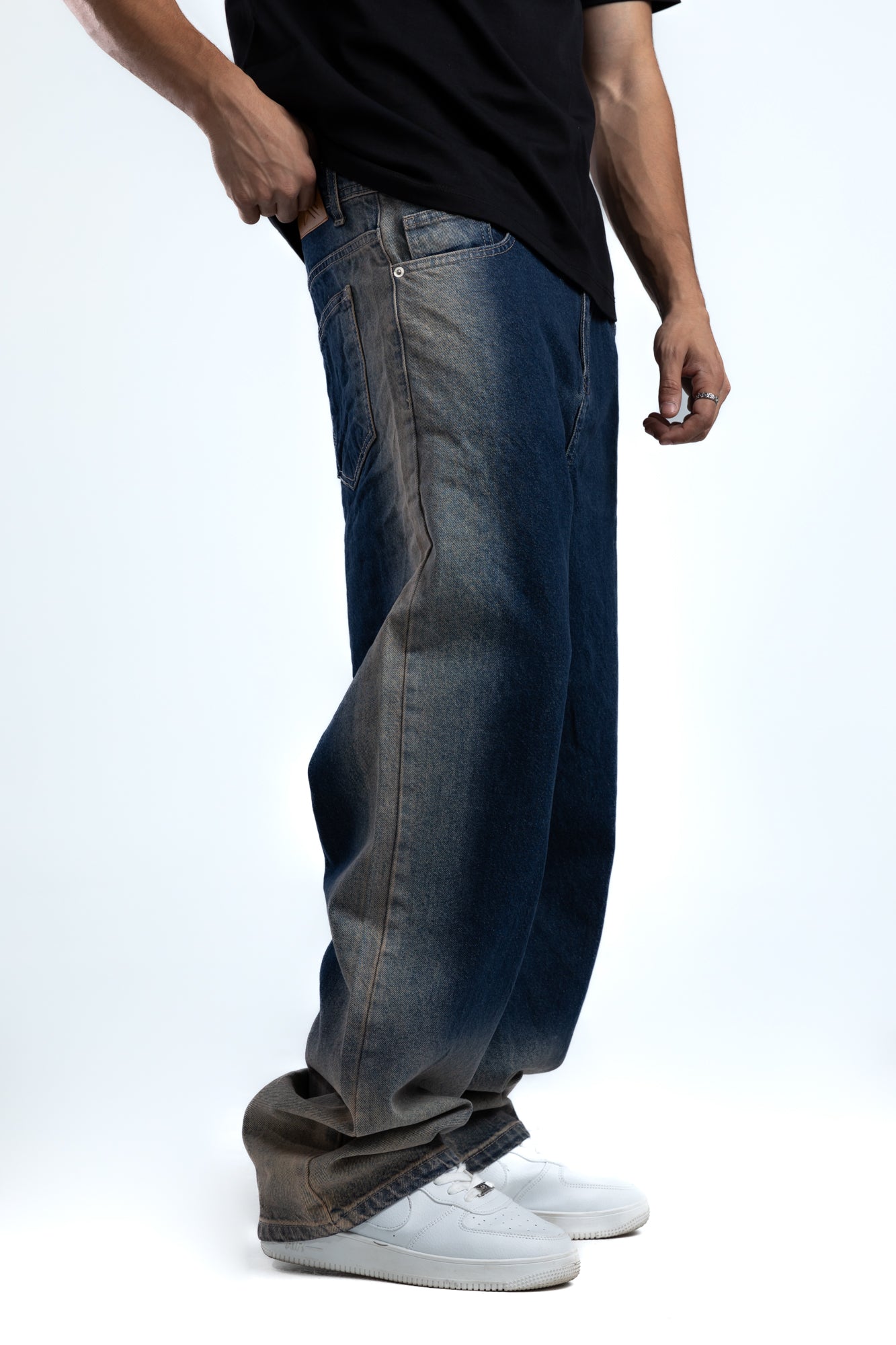 1057-Indigo Side Fade Relaxed Silhouette Jeans