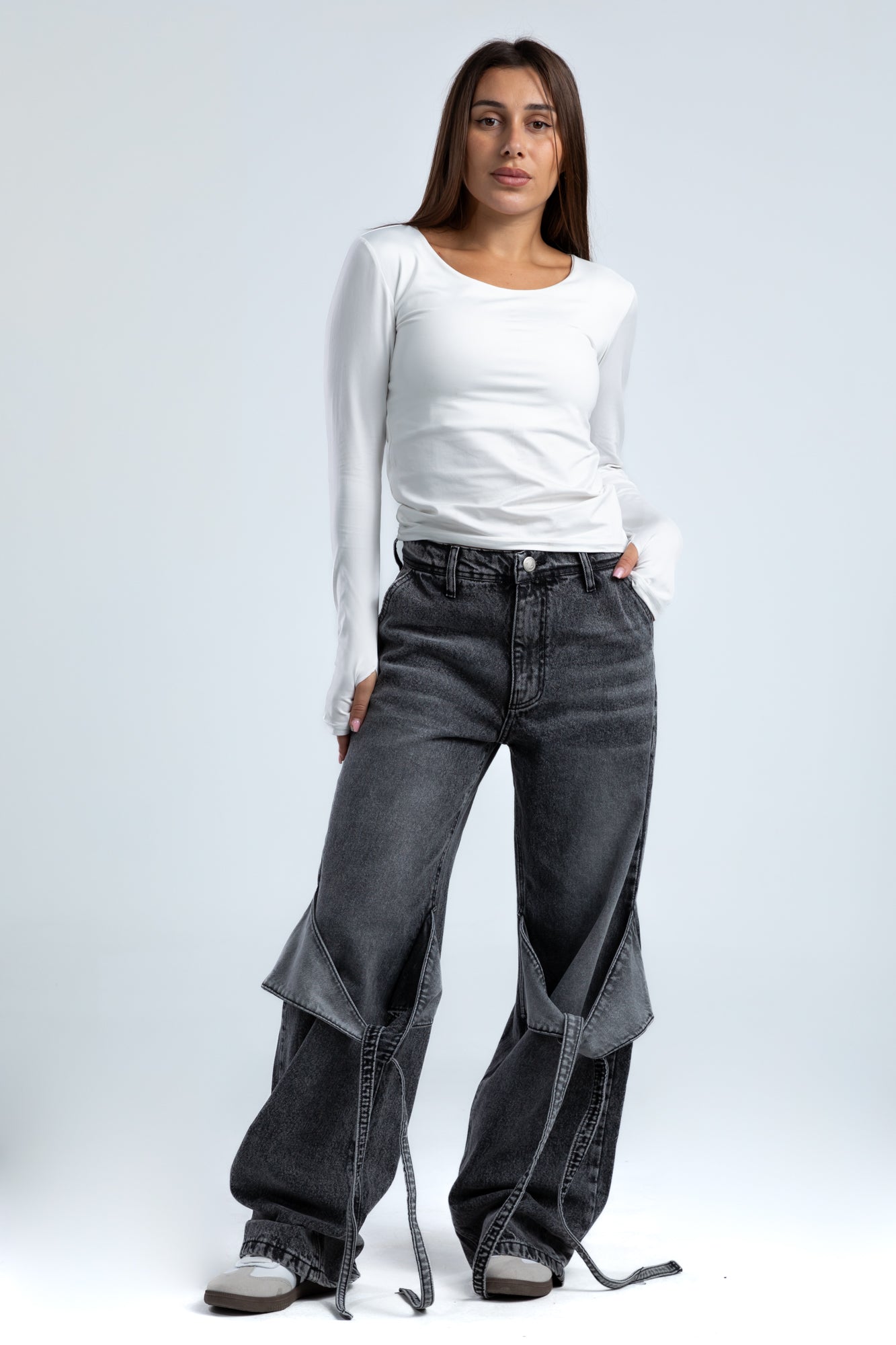 1024-Smokey Knot Ready Jeans