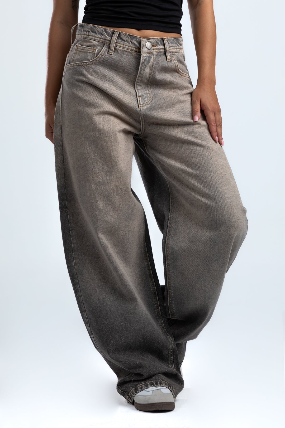 1007-Ash Beige Curve Tapered Jeans