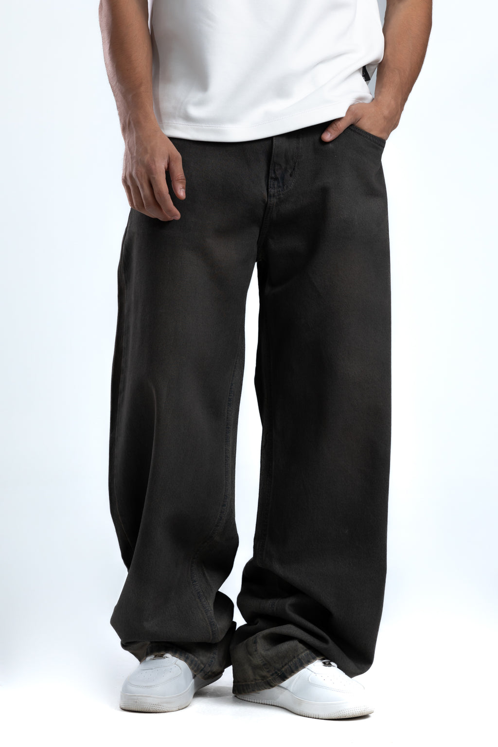 1008-Mudded Up Curve Tapered Jeans