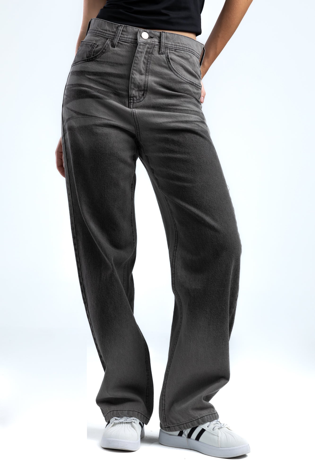 1048-Penciled Out Relaxed Silhouette Jeans