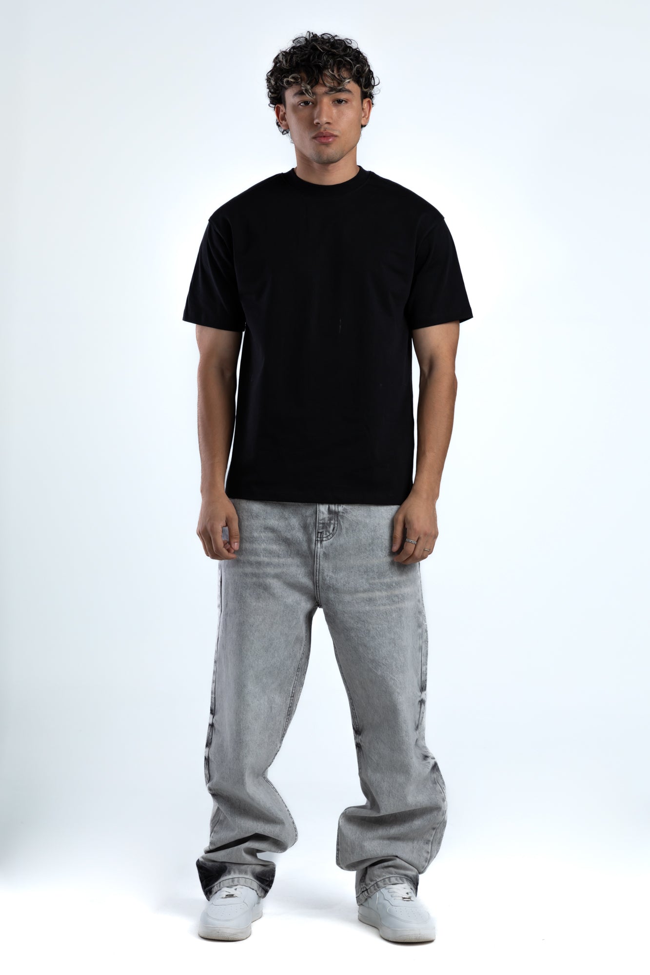 1053-Ice Grey Tack Frost Relaxed Silhouette Jeans