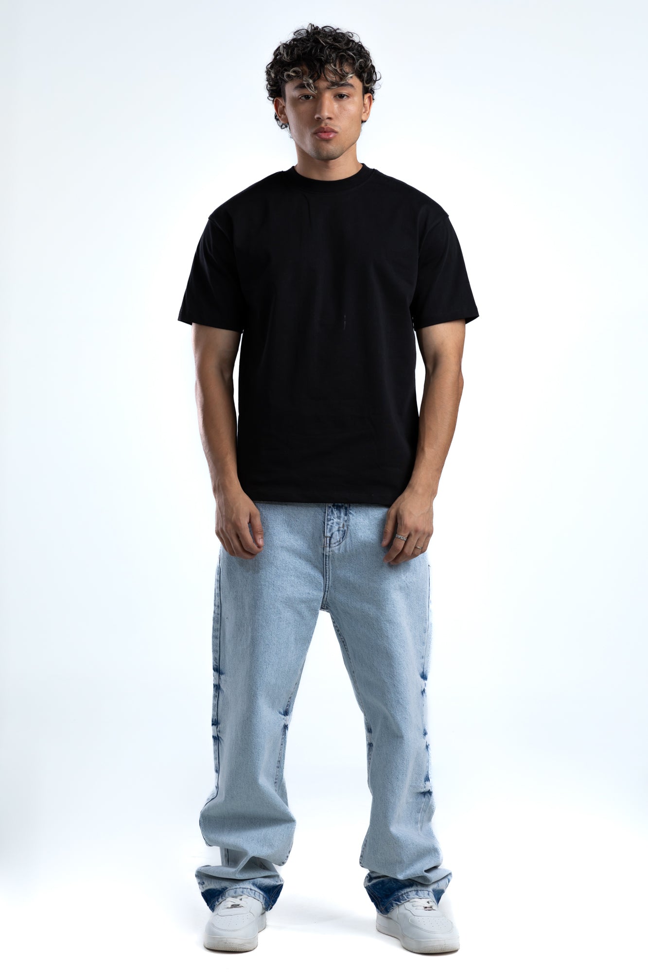 1052-Ice Blue Tack Frost Relaxed Silhouette Jeans