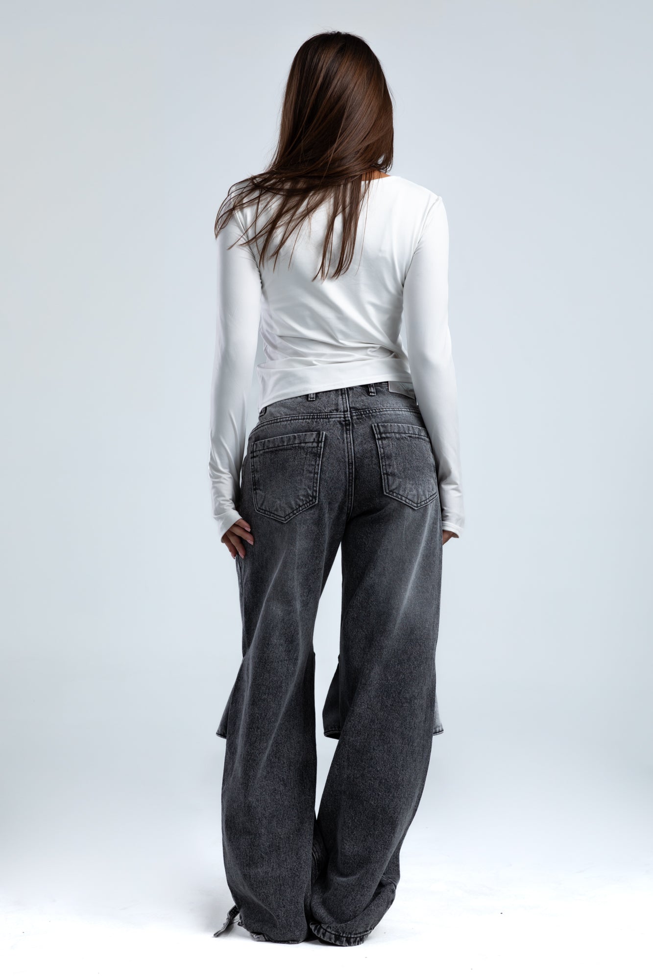 1024-Smokey Knot Ready Jeans