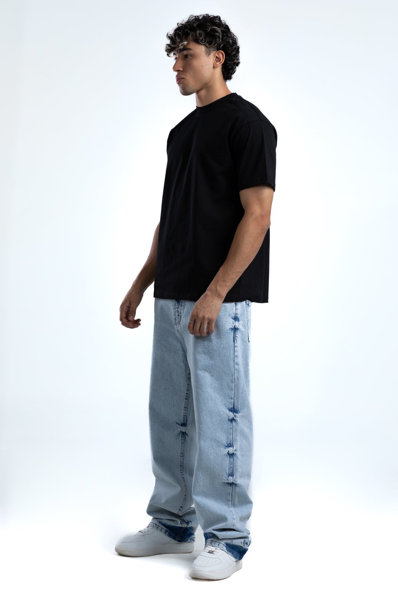 1052-Ice Blue Tack Frost Relaxed Silhouette Jeans