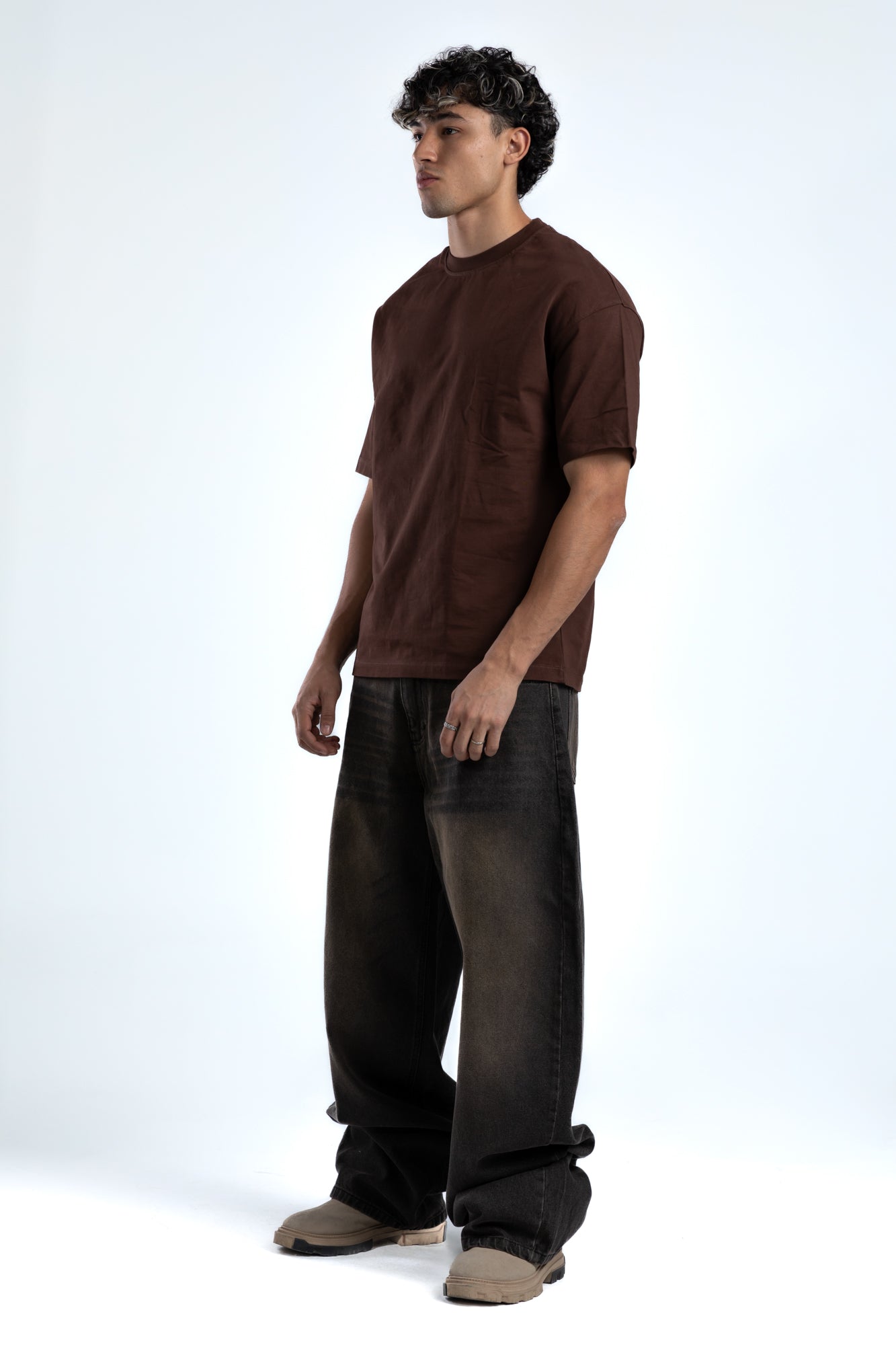 1013-Ember Black Curve Tapered Jeans