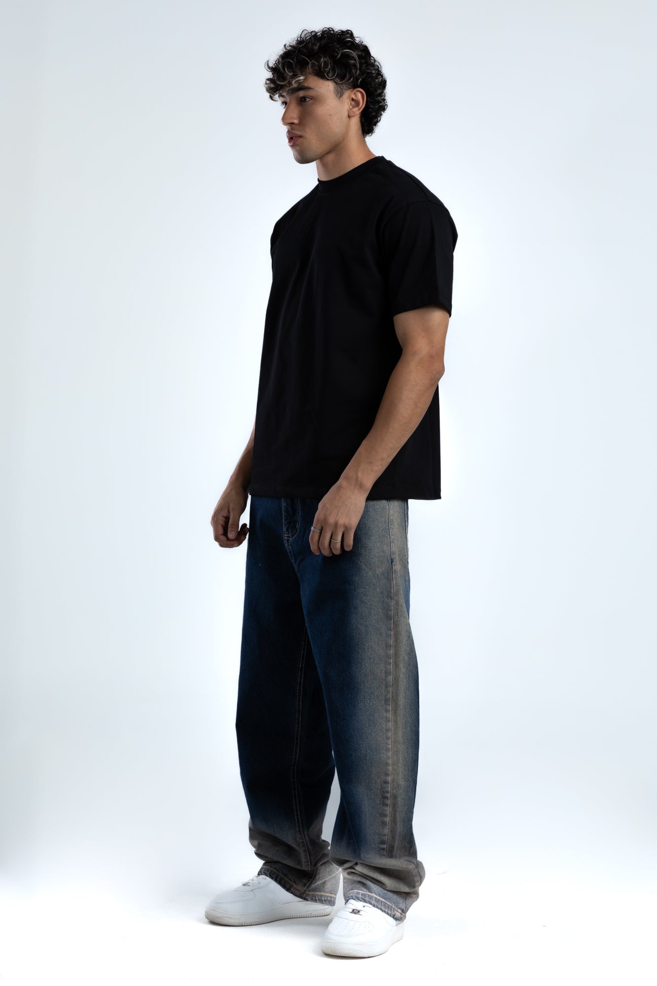 1057-Indigo Side Fade Relaxed Silhouette Jeans