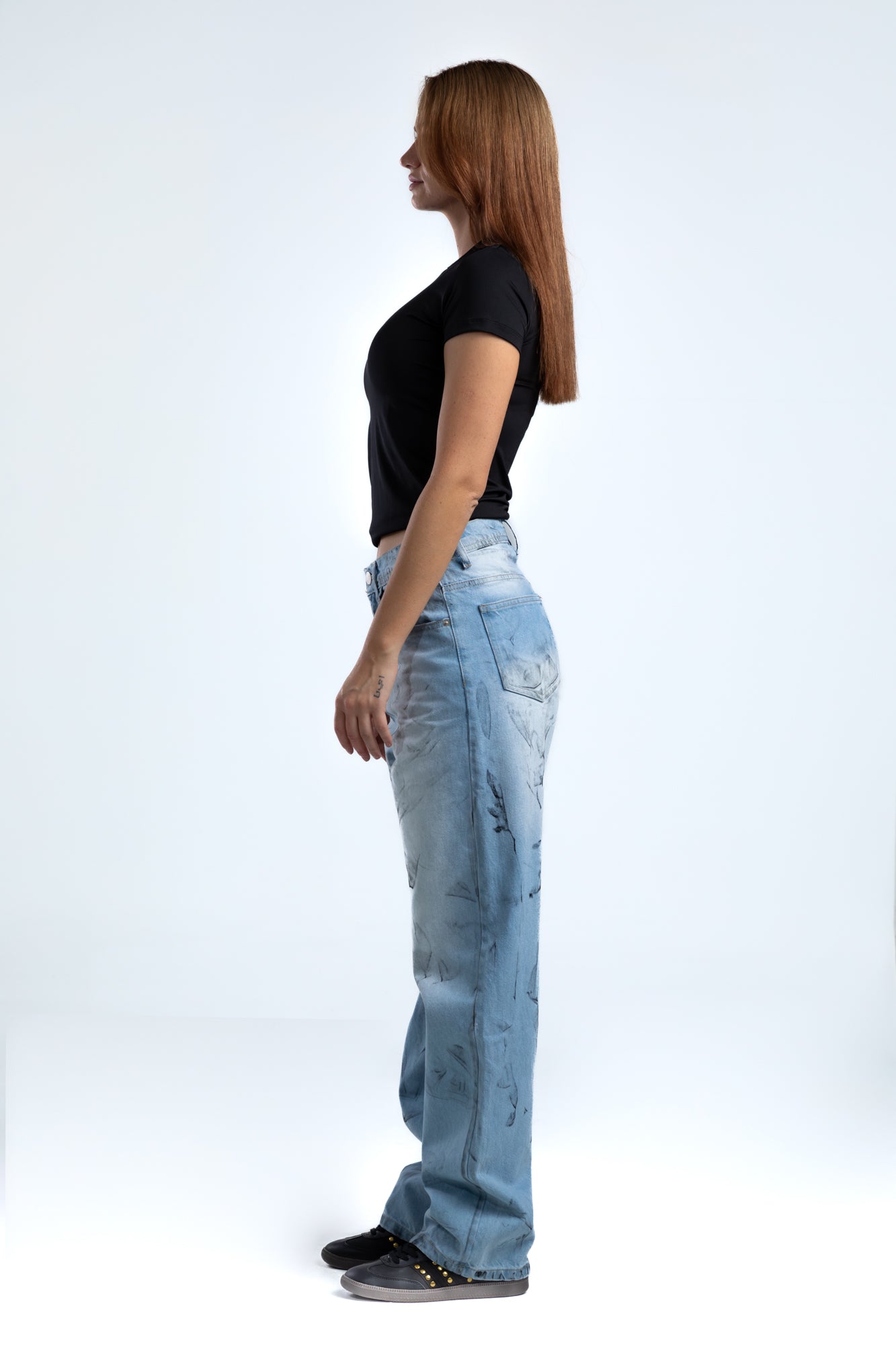 1044-Messy Scribble Relaxed Silhouette Jeans