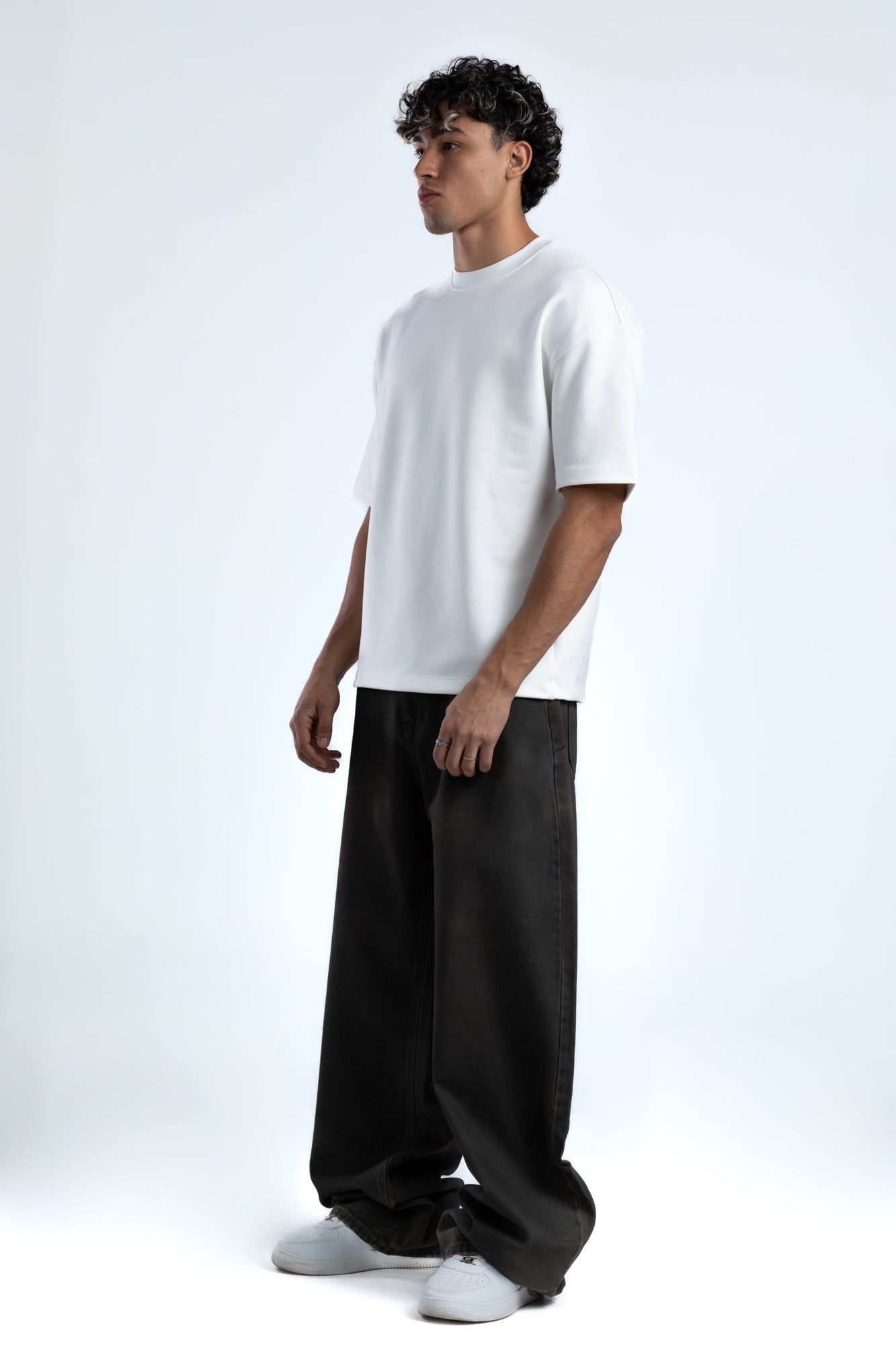 1008-Mudded Up Curve Tapered Jeans