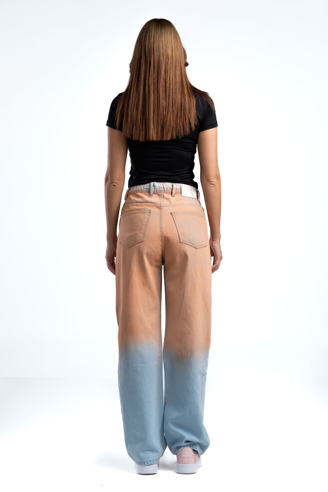 1047-Peach Ice Relaxed Silhouette Jeans