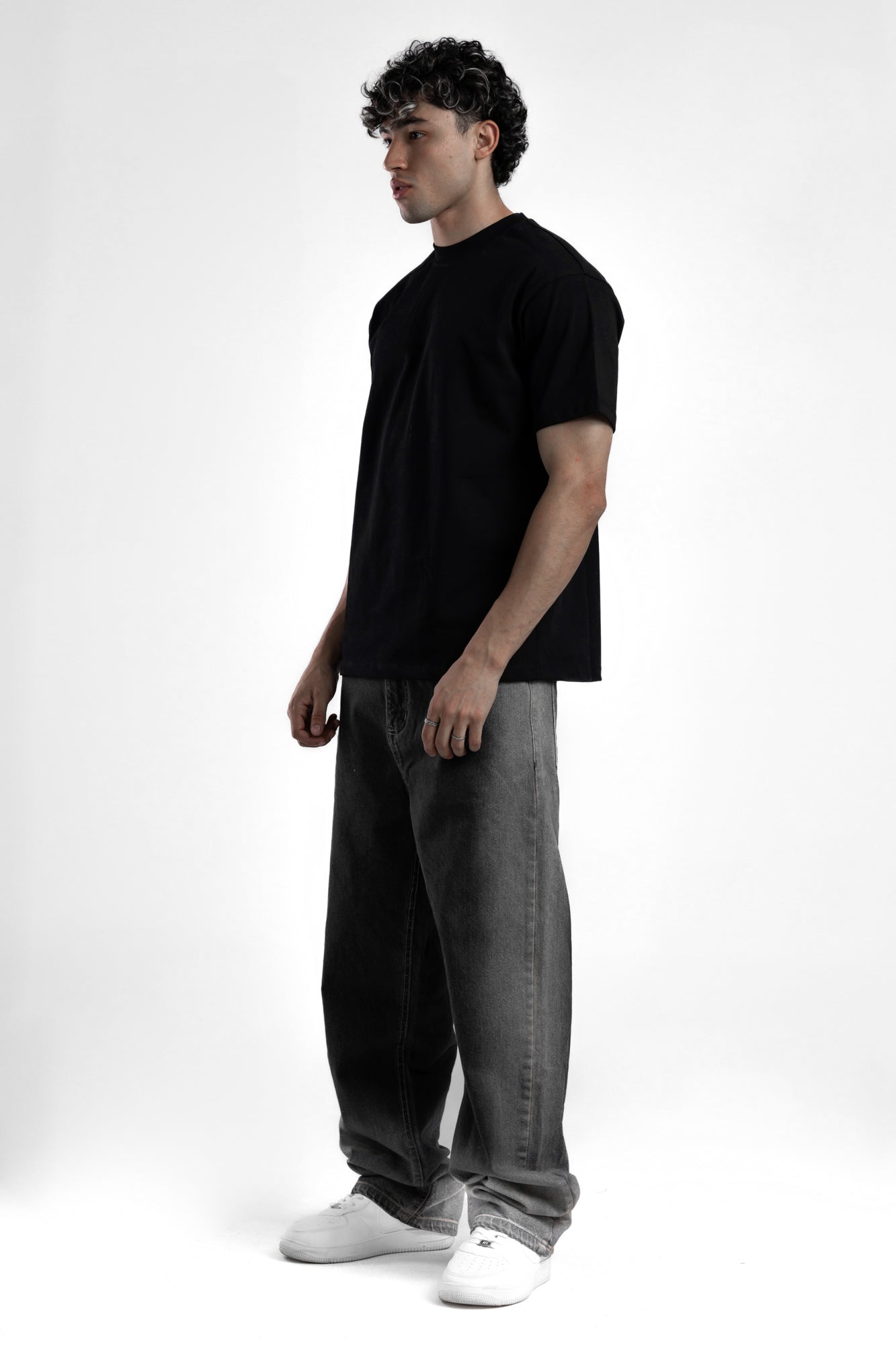 1058-Void Side Fade Relaxed Silhouette Jeans