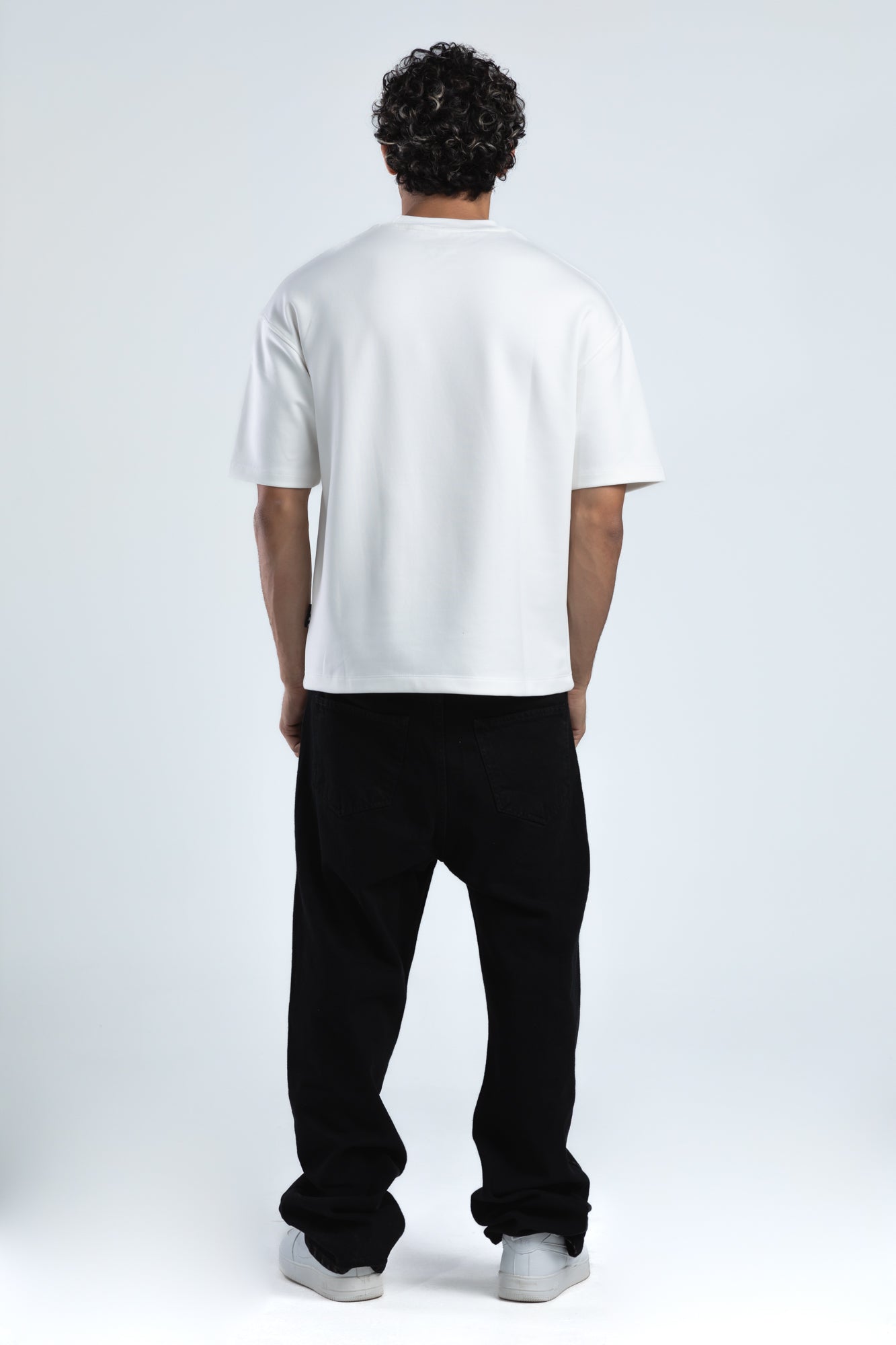 1051-Zero Fade Black Relaxed Silhouette Jeans