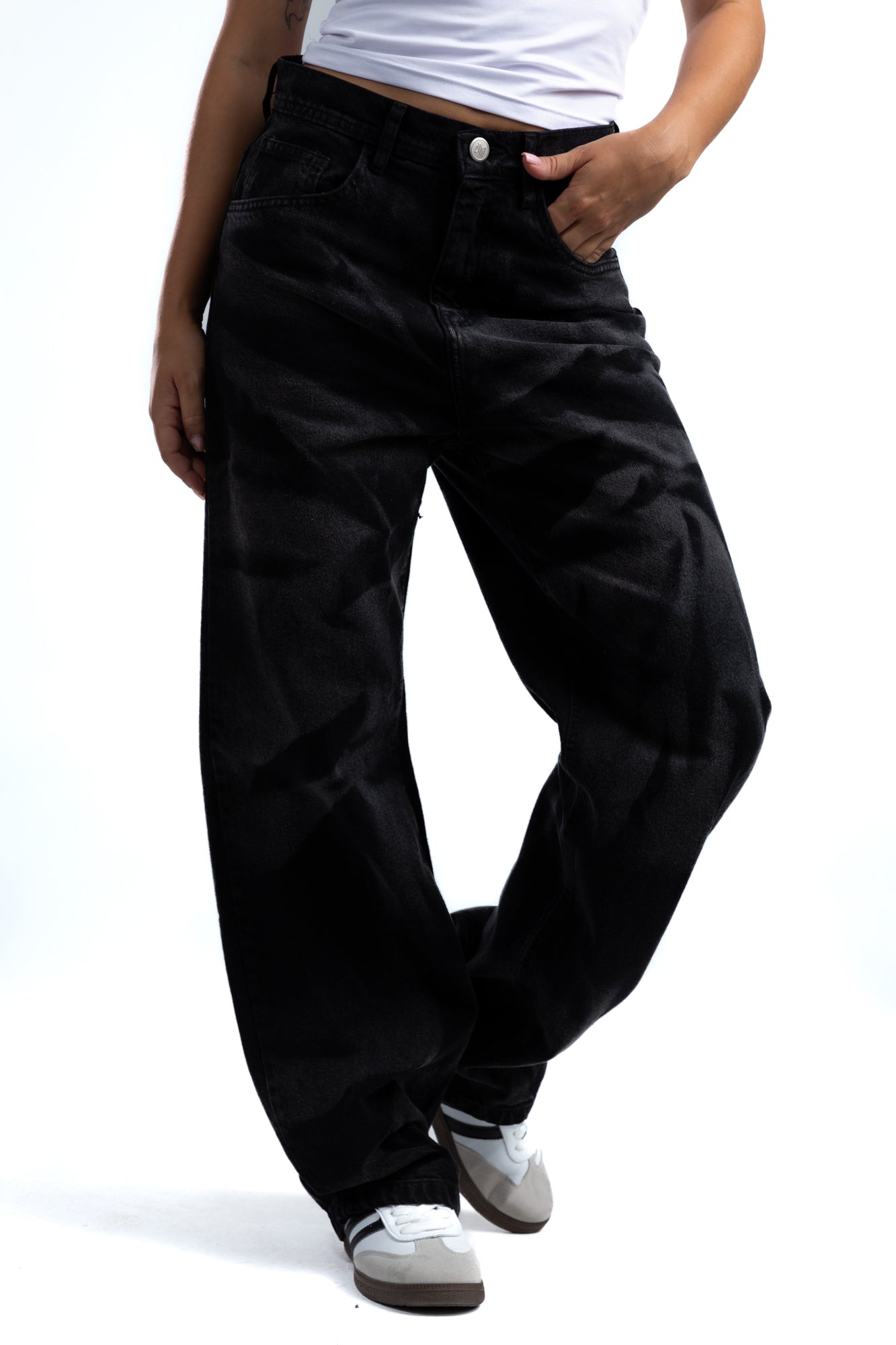 1045-Storm Coded Relaxed Silhouette Jeans