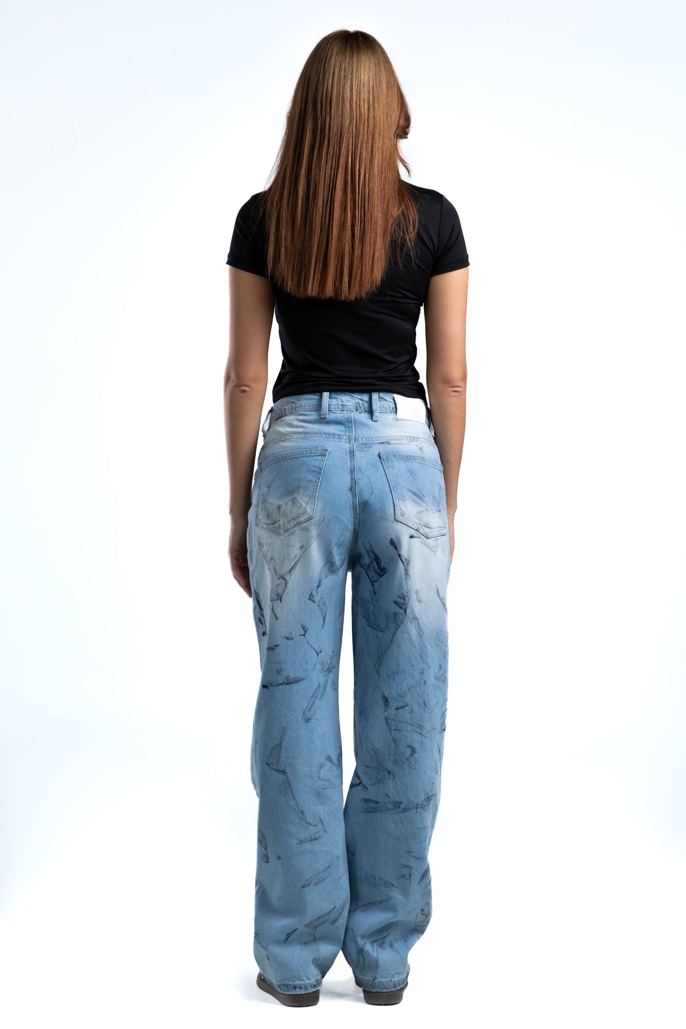 1044-Messy Scribble Relaxed Silhouette Jeans