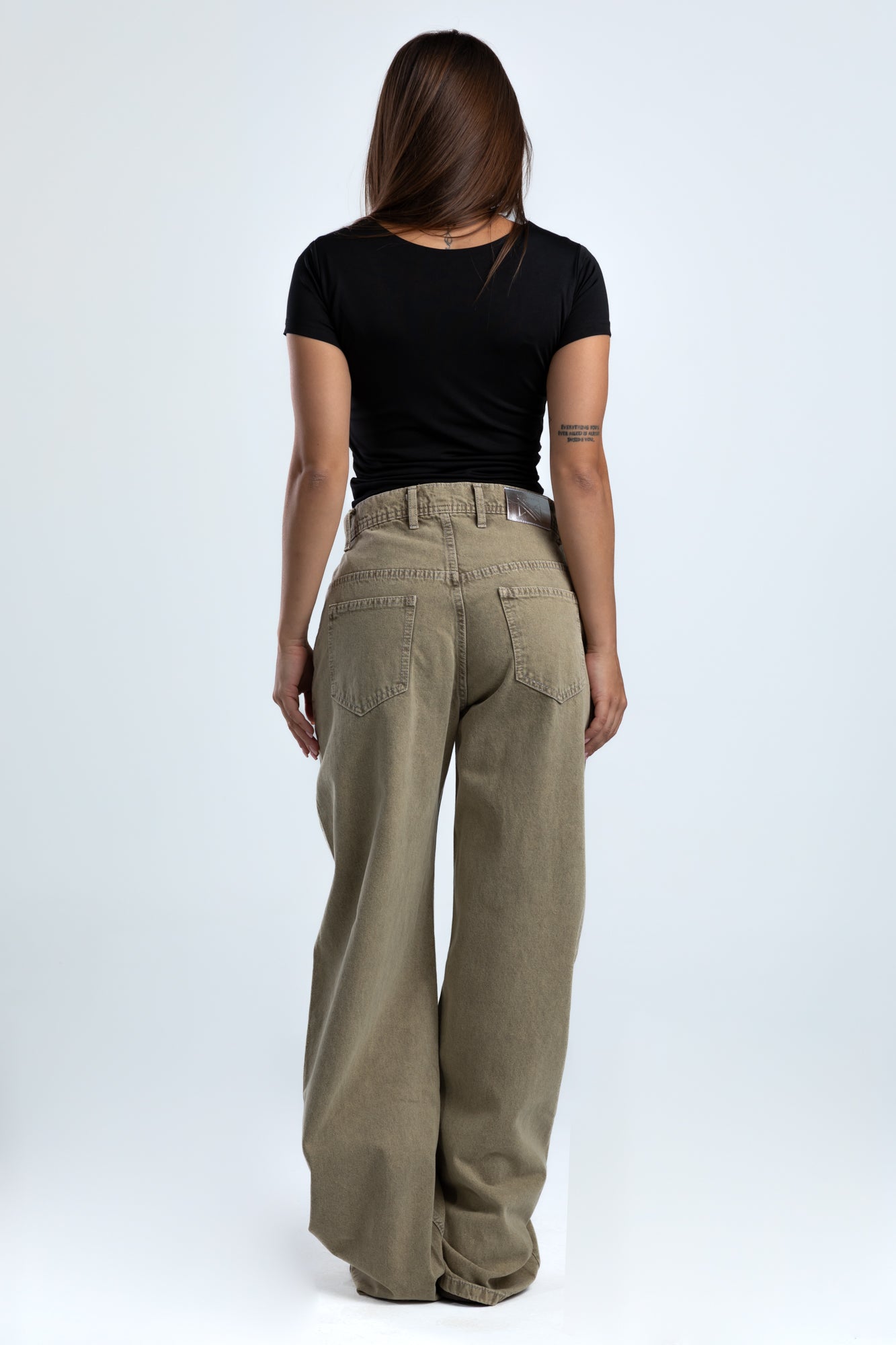 1005-Earthy Beige Curve Tapered Jeans