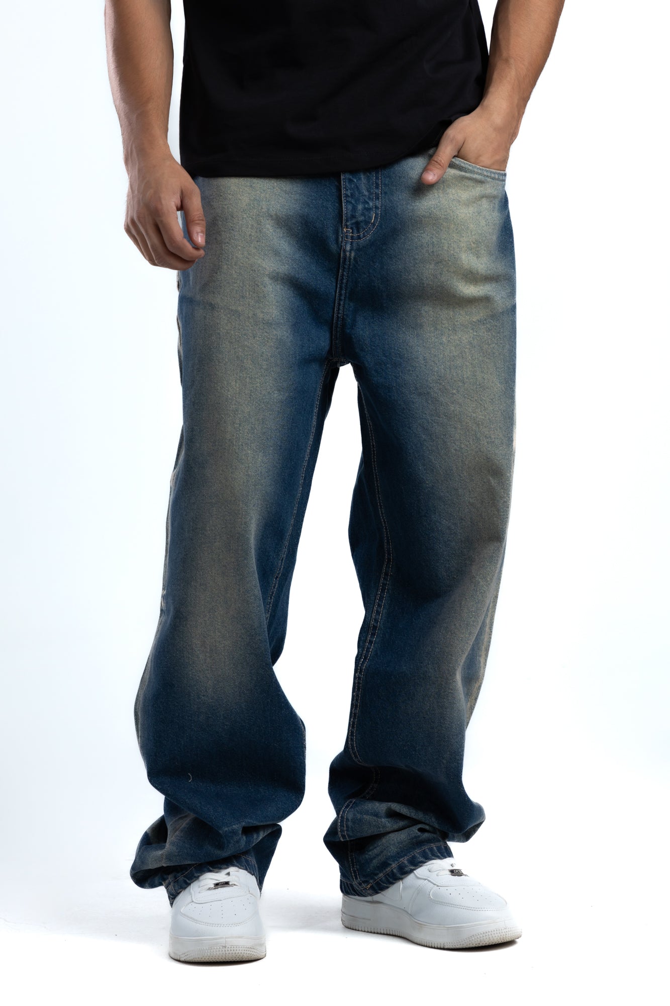 1061-Offbeat Indigo Relaxed Silhouette Jeans