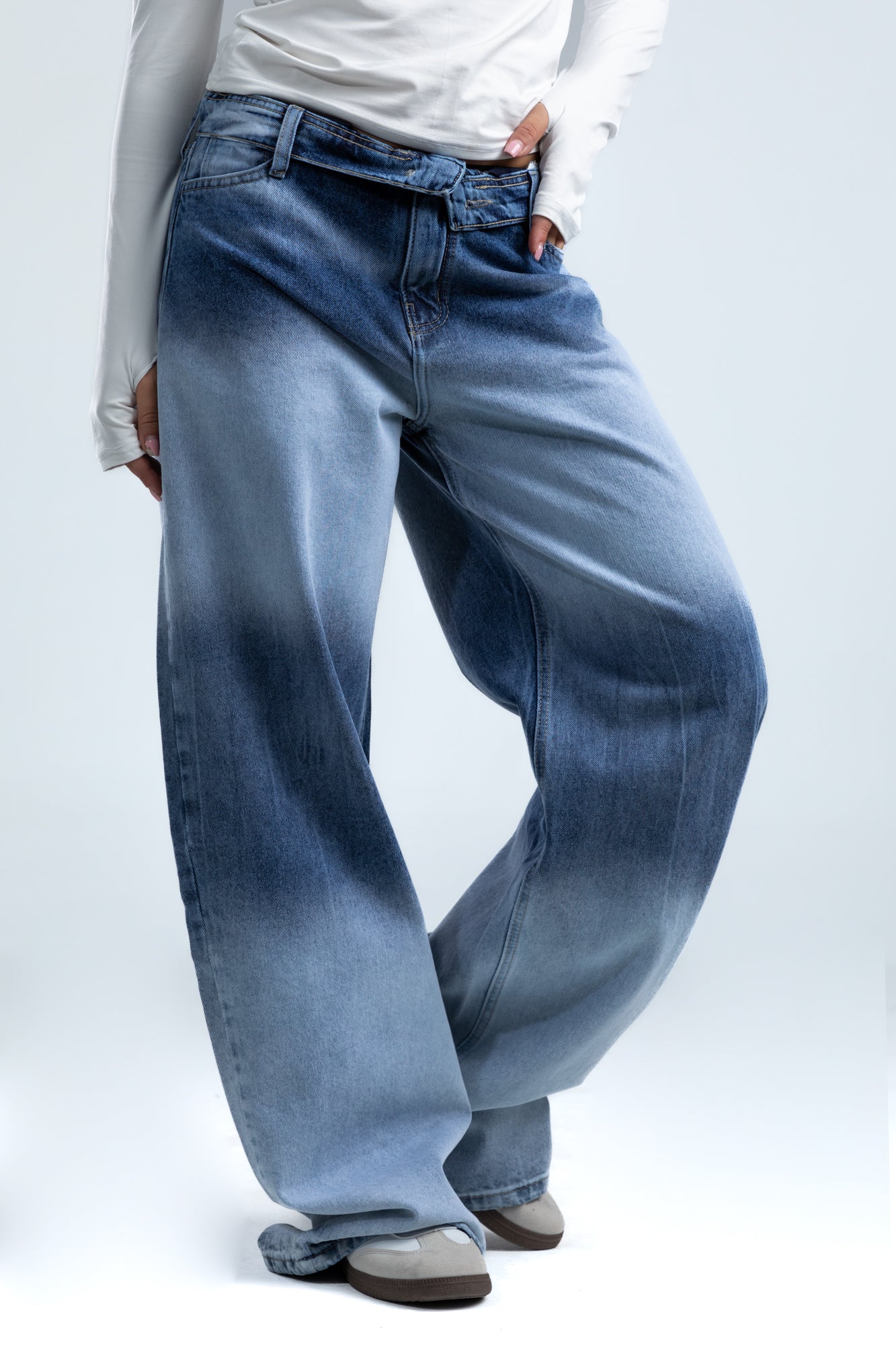 1022-Frost Fade Waist Rewind Tapered Jeans