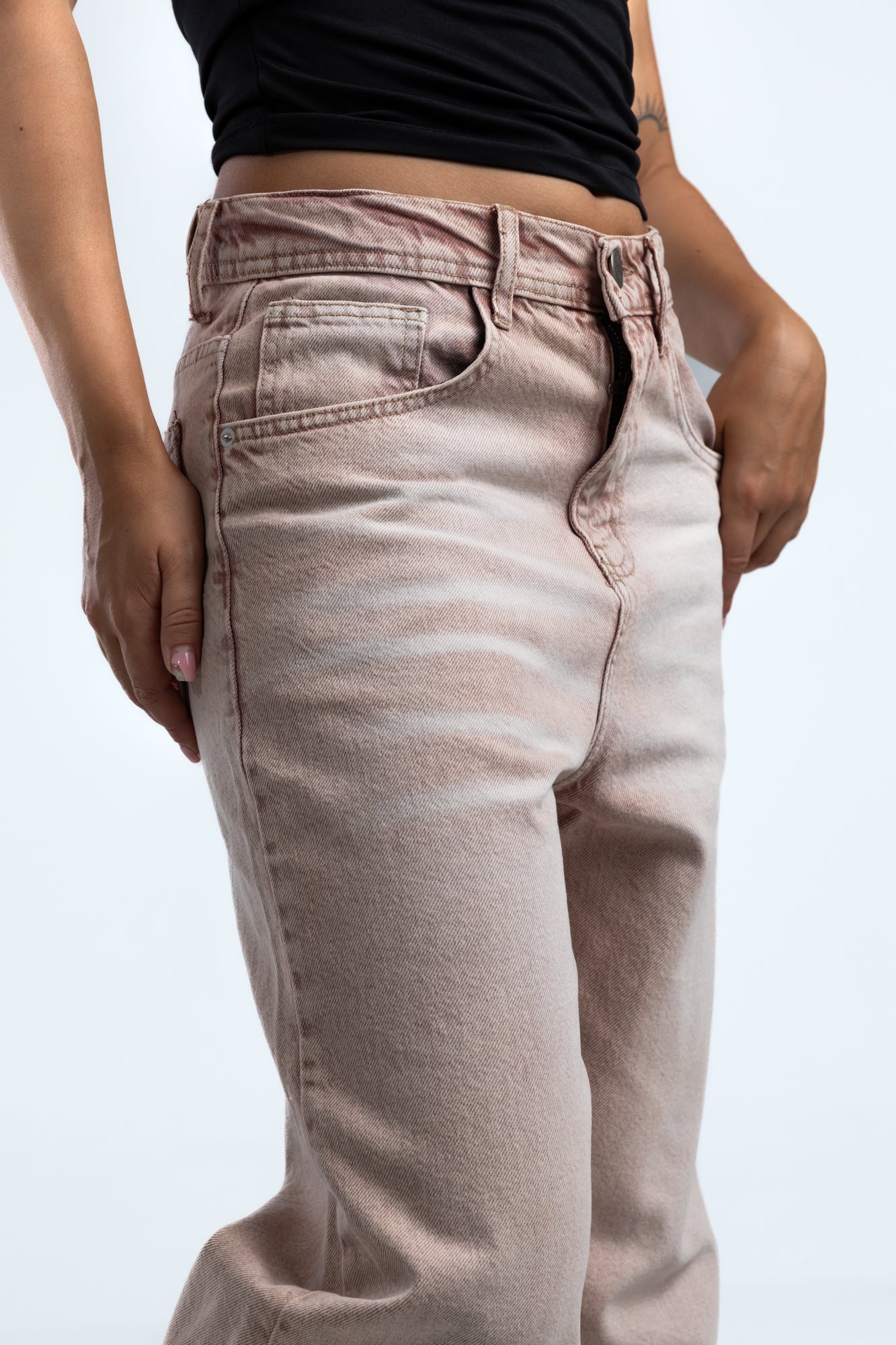 1042-Clayfade Relaxed Silhouette Jeans