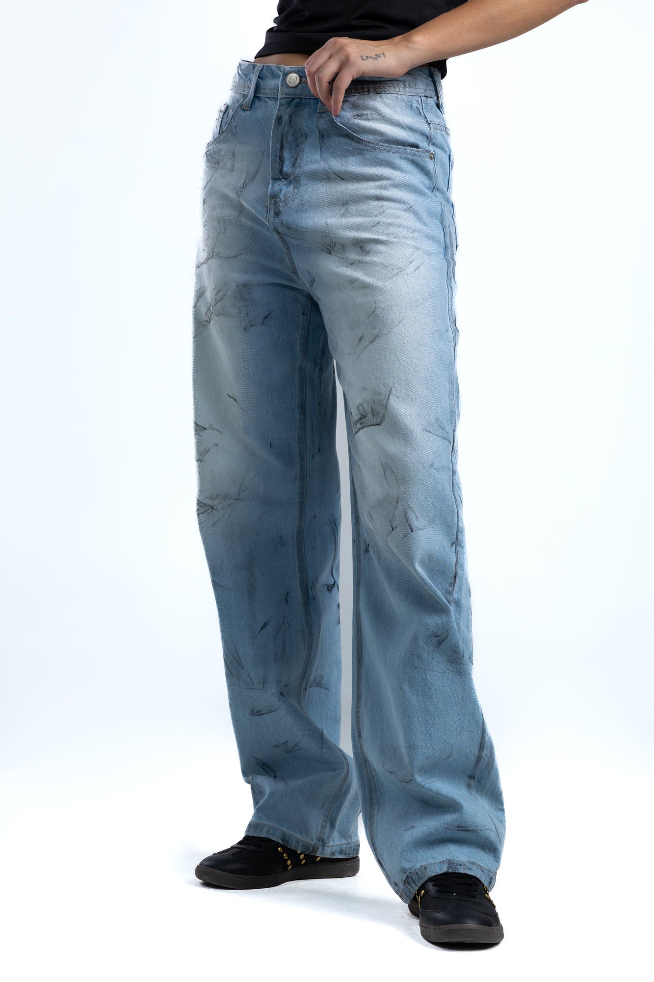 1044-Messy Scribble Relaxed Silhouette Jeans