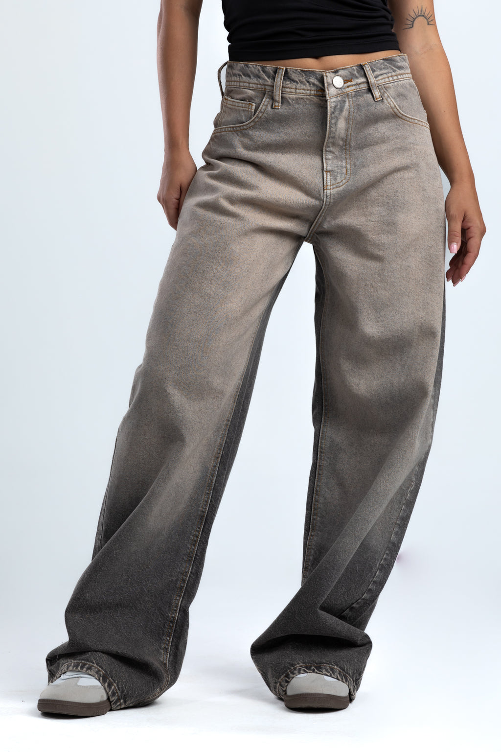 1007-Ash Beige Curve Tapered Jeans