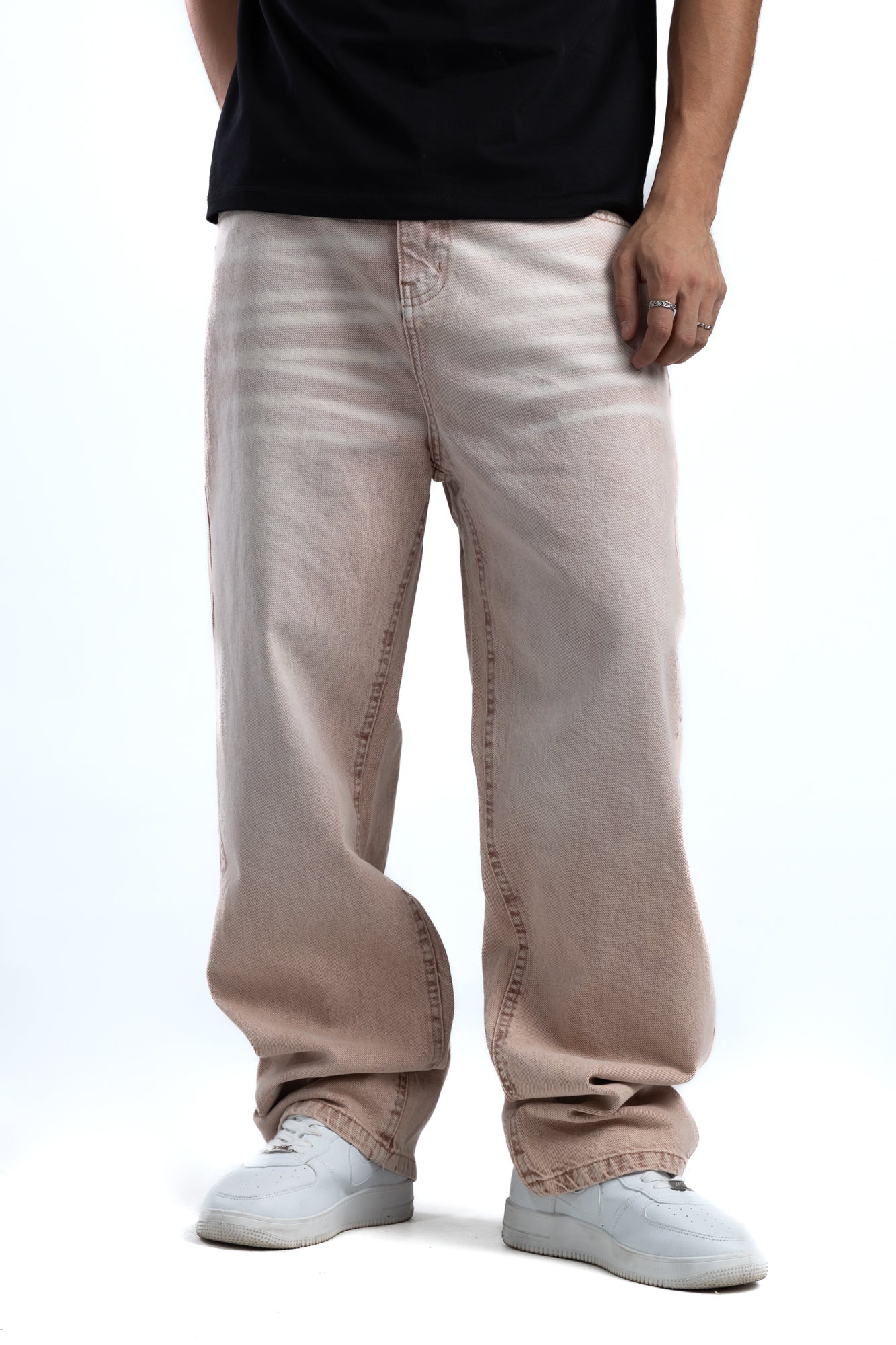 1042-Clayfade Relaxed Silhouette Jeans