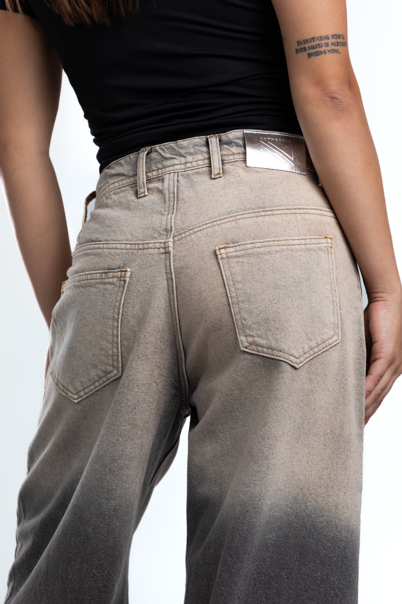 1007-Ash Beige Curve Tapered Jeans