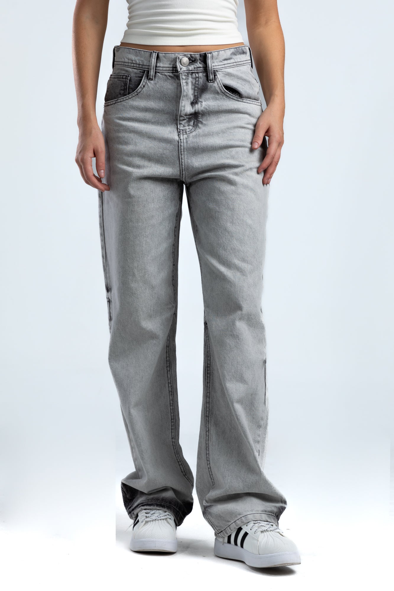 1053-Ice Grey Tack Frost Relaxed Silhouette Jeans