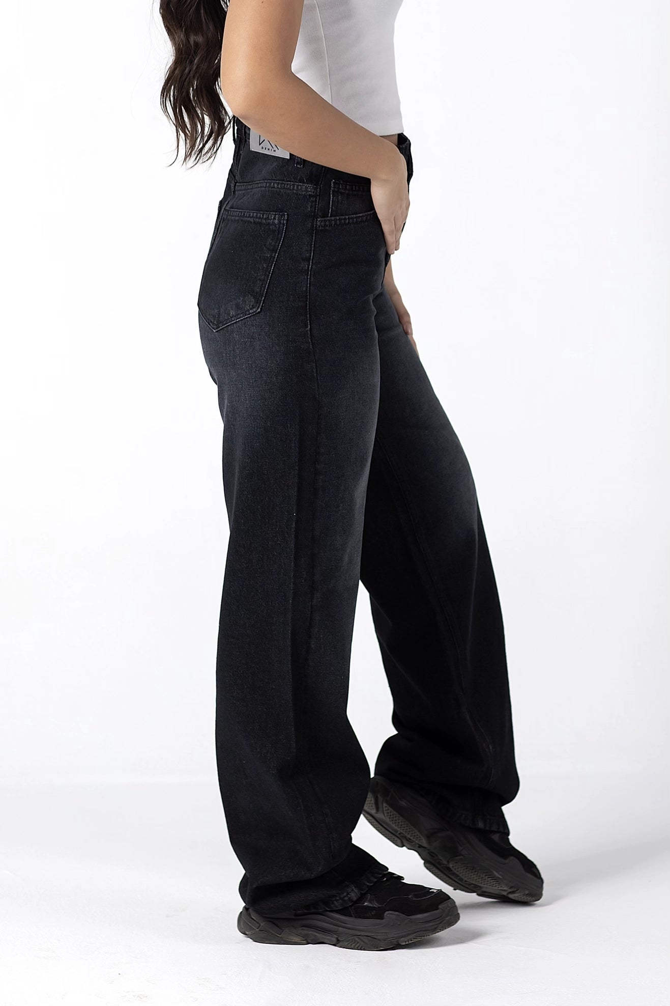 Classic High-Waisted Wide-Leg Sand Jeans in Black