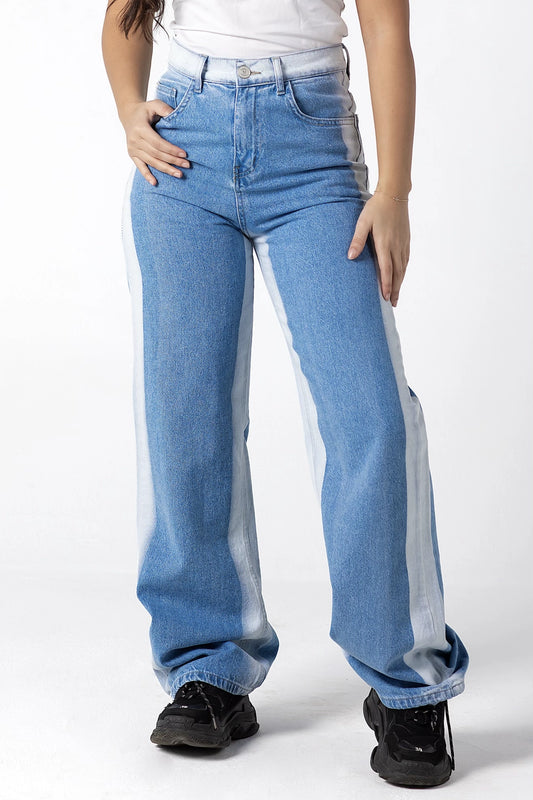 Dual-Tone Side Bleach Wide-Leg Denim Jeans in Blue