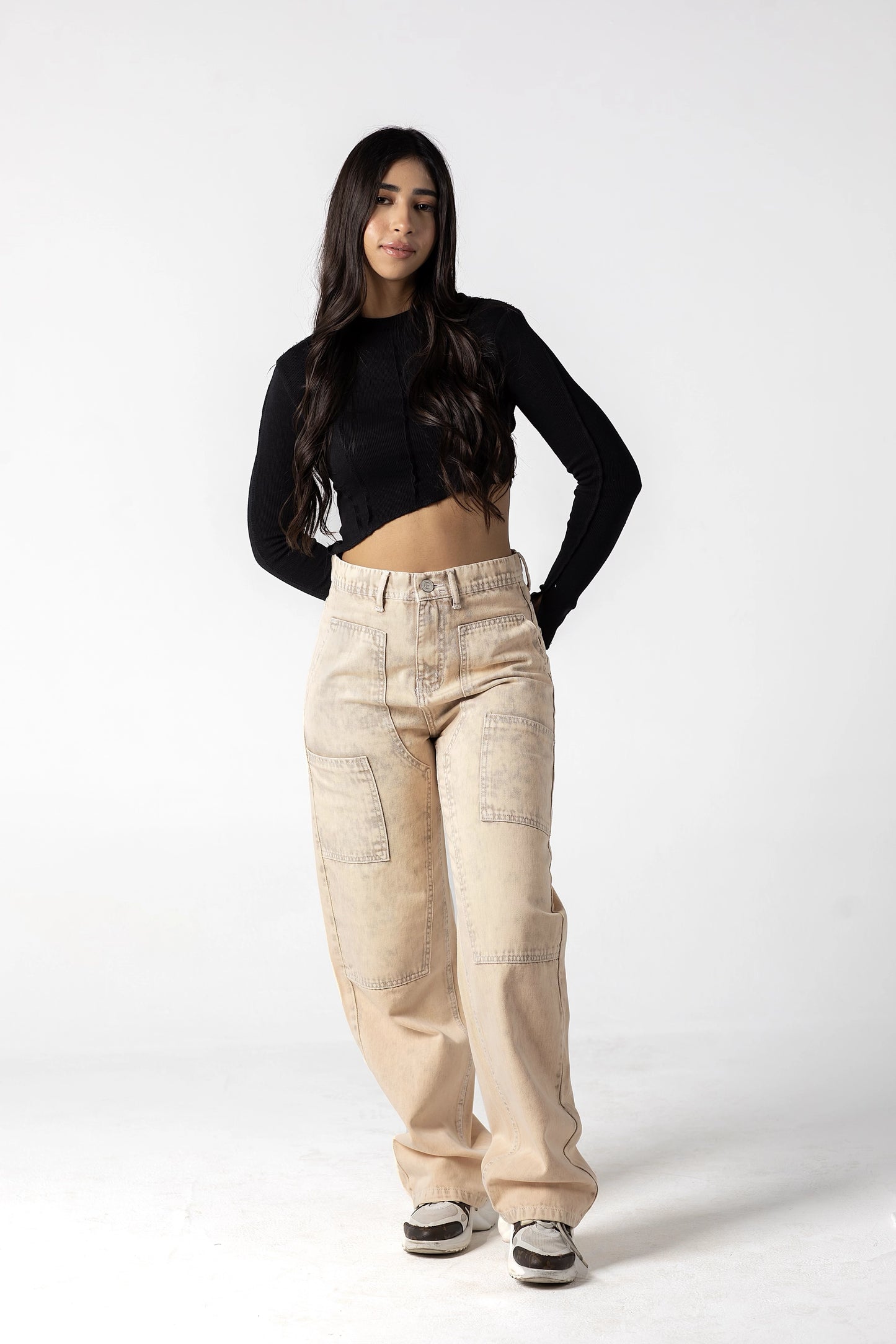 Modern Vintage High-Waist Tapered Jeans in Beige