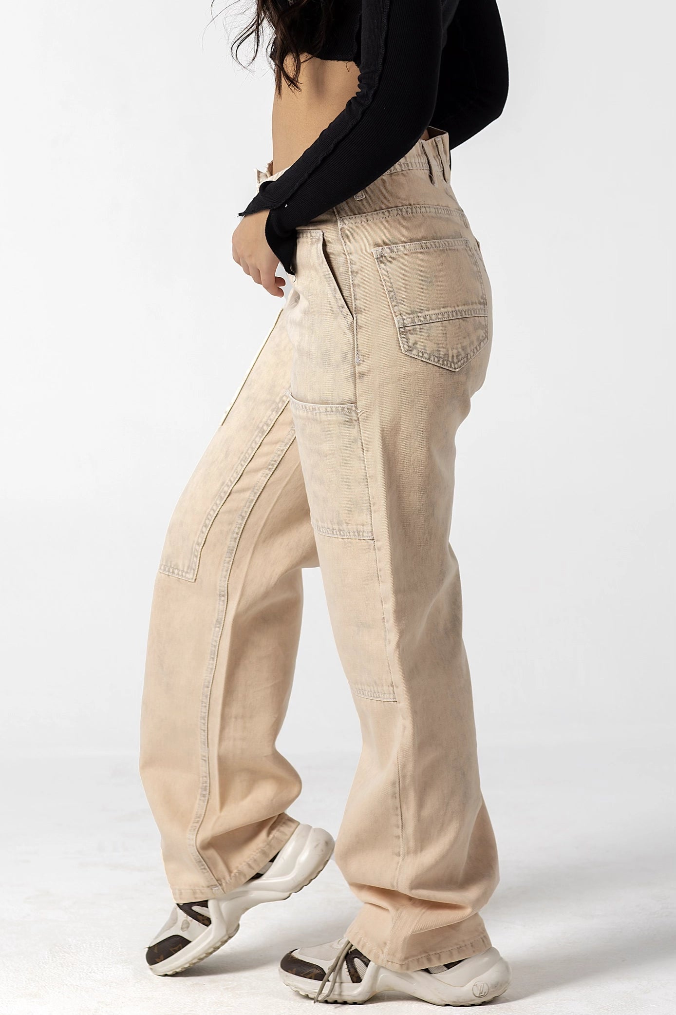 Modern Vintage High-Waist Tapered Jeans in Beige