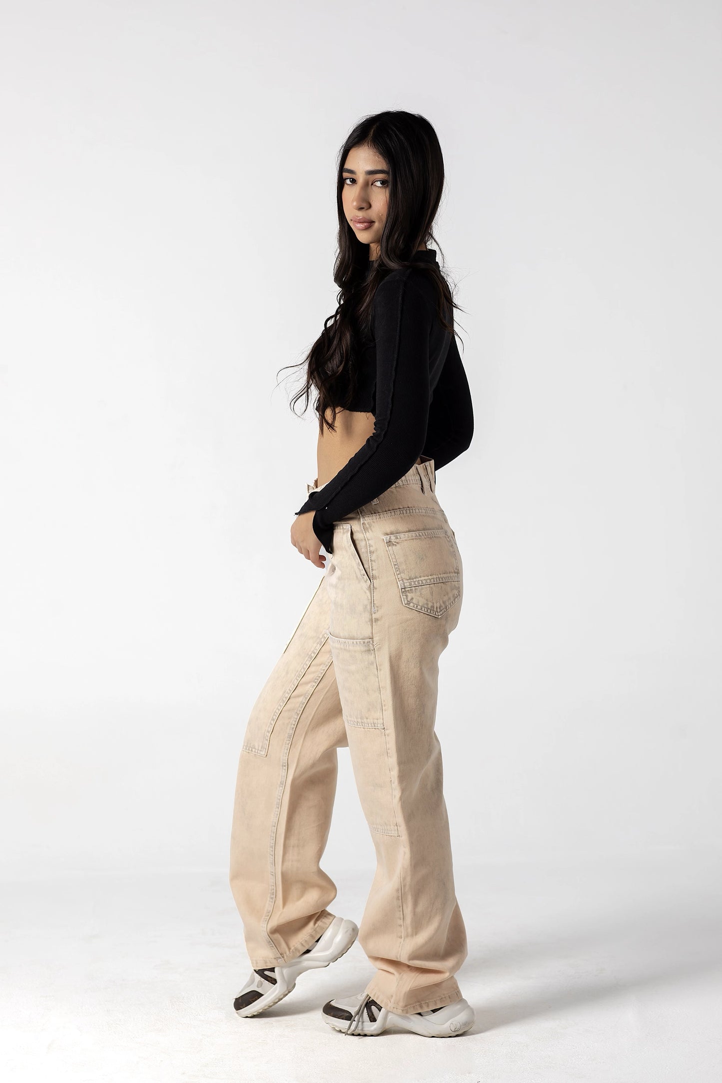 Modern Vintage High-Waist Tapered Jeans in Beige