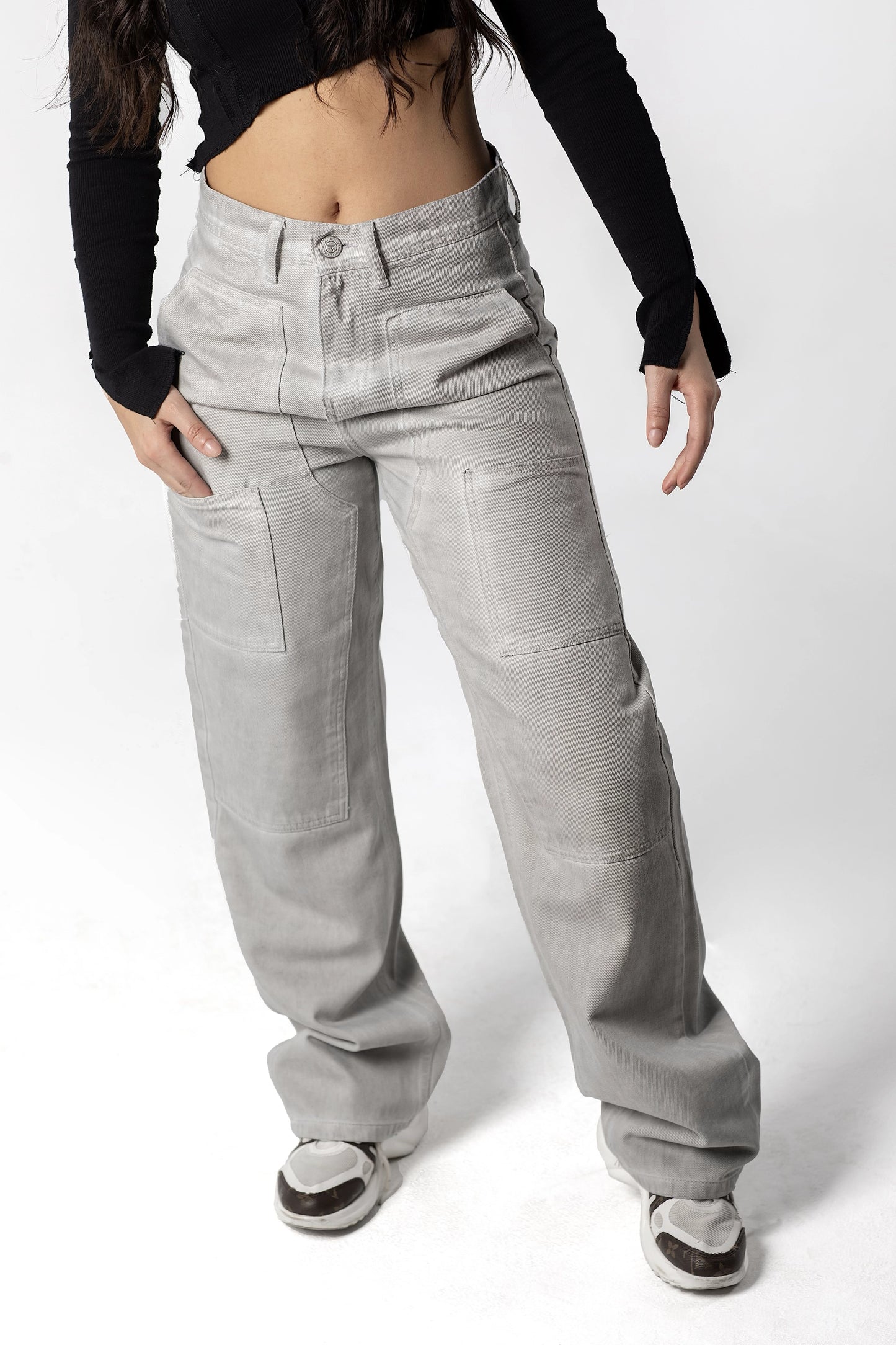 Sleek Urban Cargo Jeans in Cool Gray